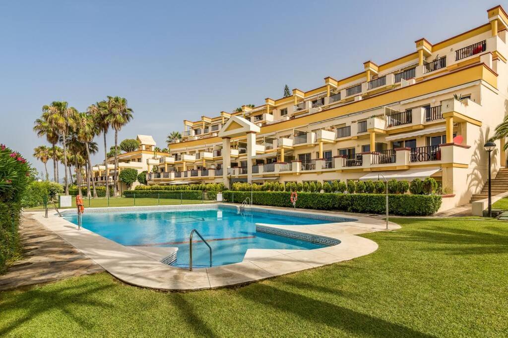 Oleholidays 1133 Romana Playa Primera Linea Playa Marbella Esterno foto
